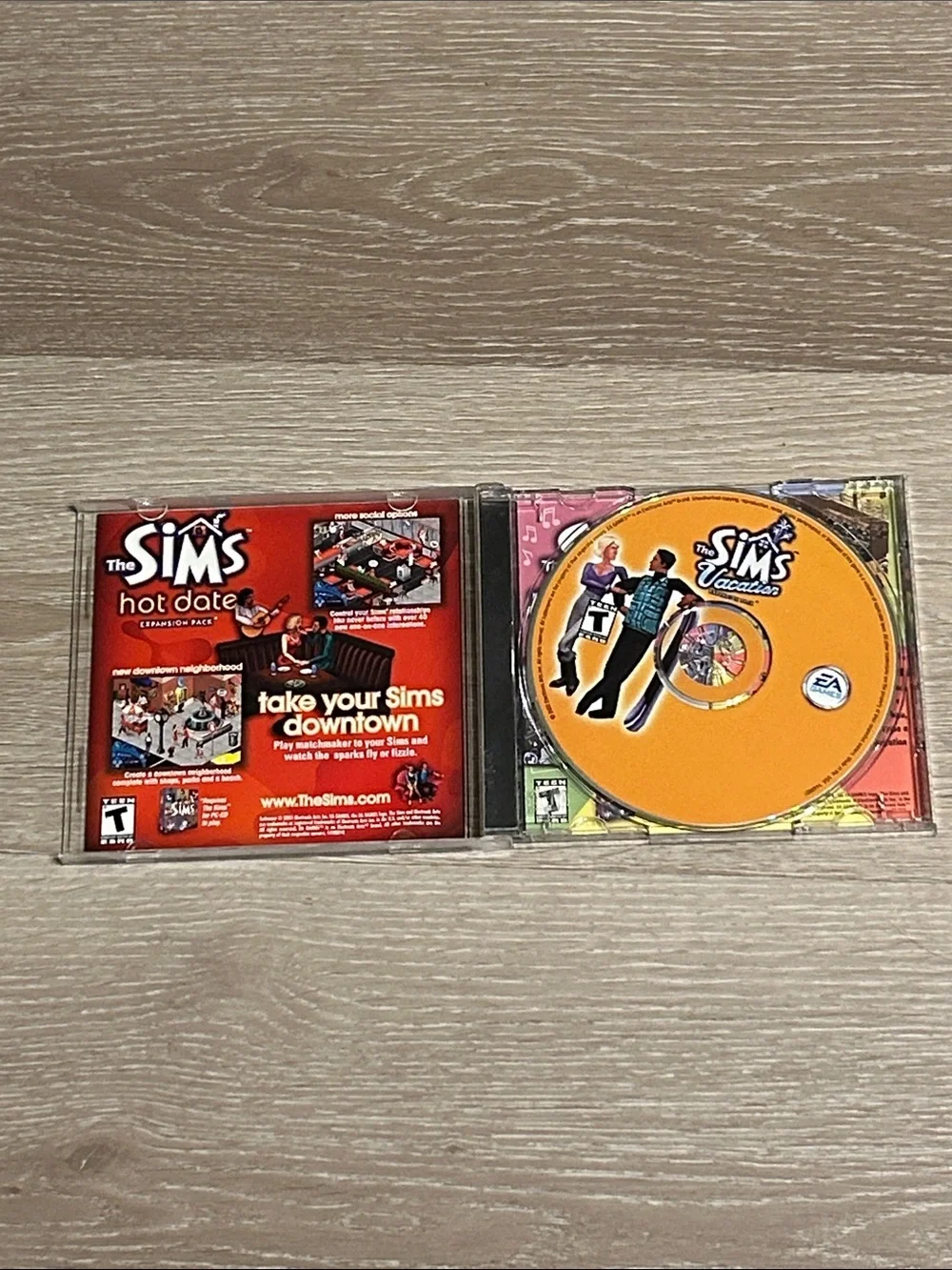 The Sims Vacation Expansion Pack - Bright Orange PC Game 2002